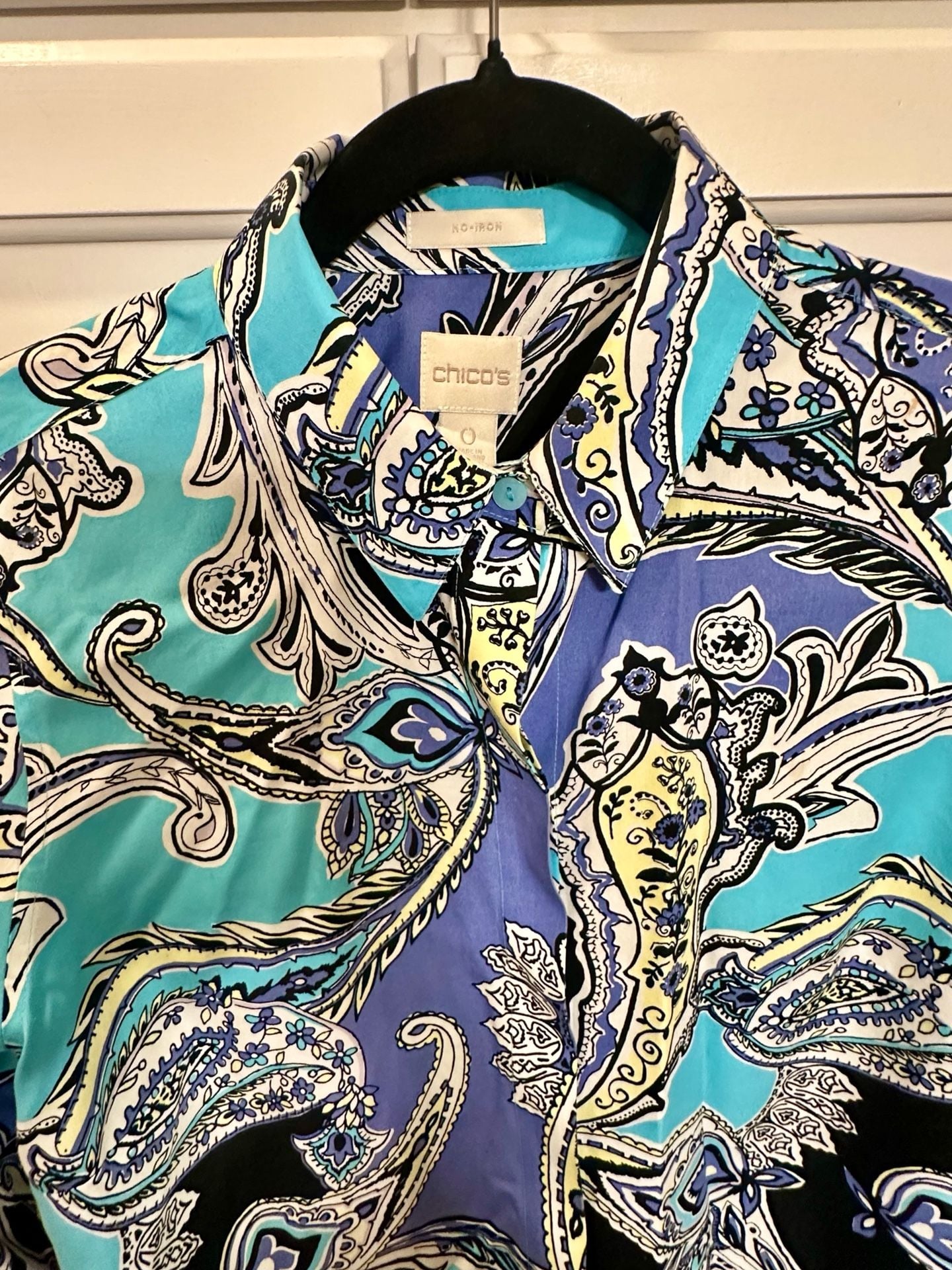 Chico’s Cotton Blue Paisley Tunic Small Coastal Resort Boho Blue Black No Iron Size 0 6