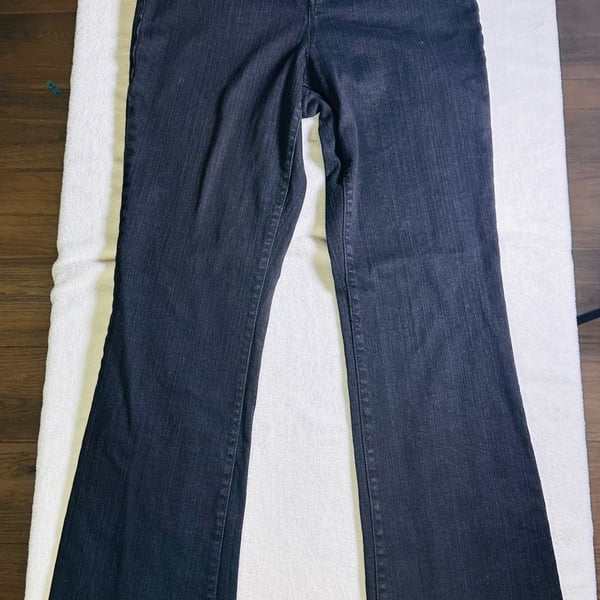 Style & Co. Tummy Control Bootcut Jeans Size 8 Black Wash
