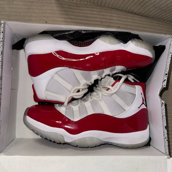 Air Jordan 11 “CHERRY” White/Red CT8012-116 Sz 9.5