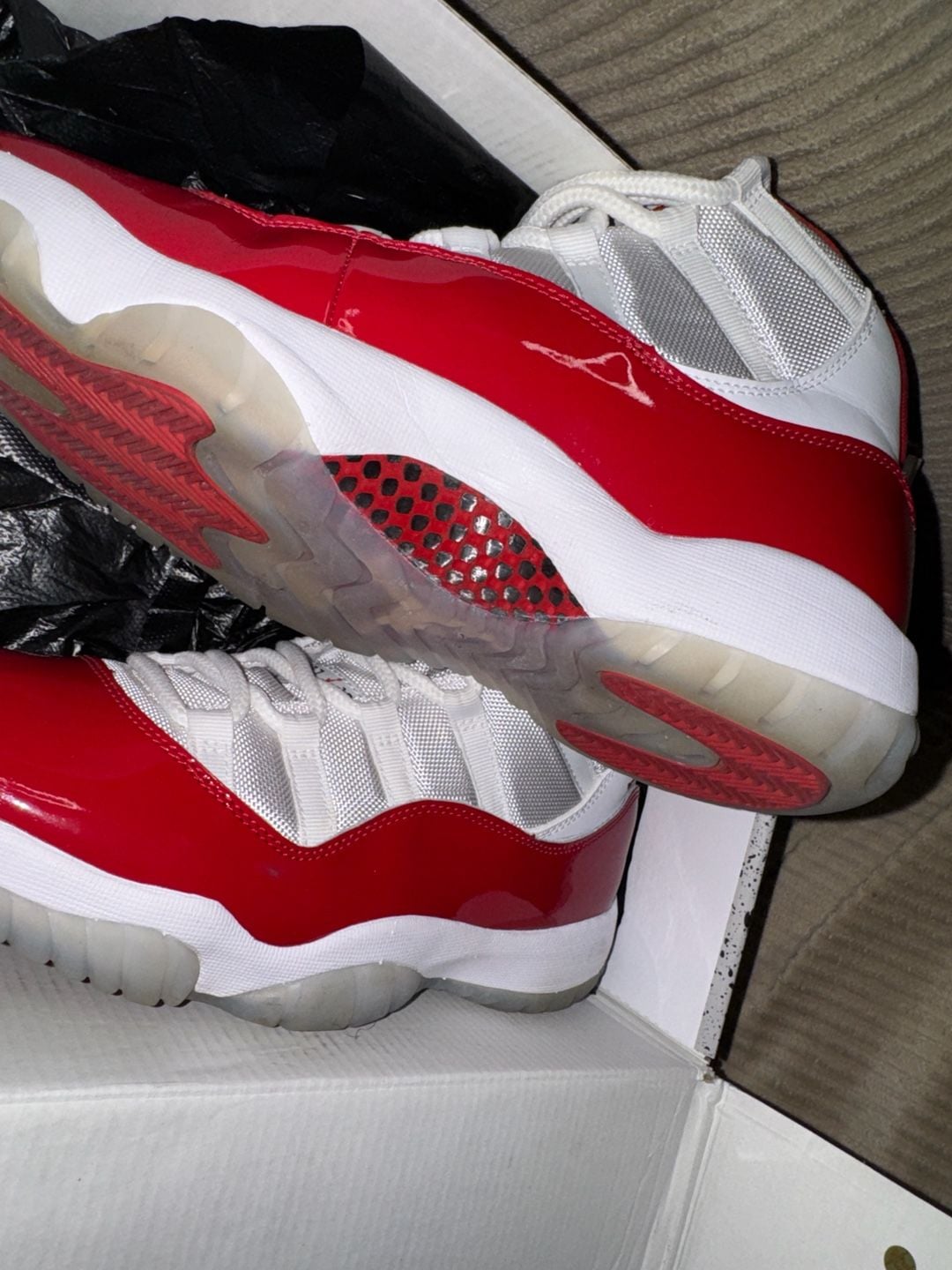 Air Jordan 11 “CHERRY” White/Red CT8012-116 Sz 9.5 4