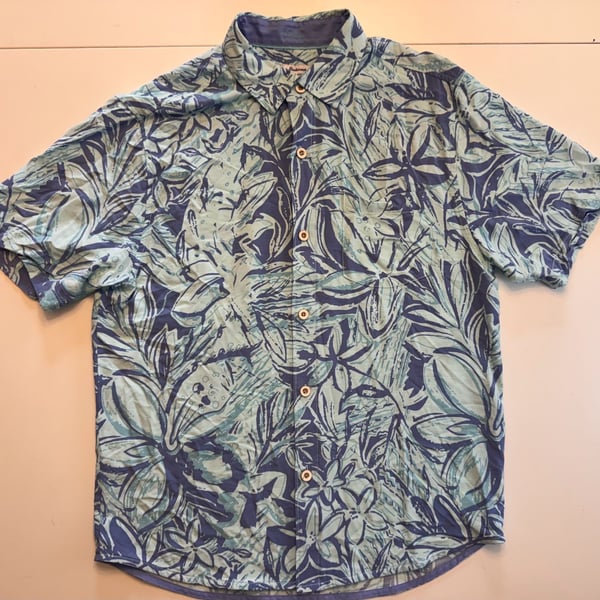 Tommy Bahama The Veracruz Cay Blue Floral Short Sleeve Button Down Shirt