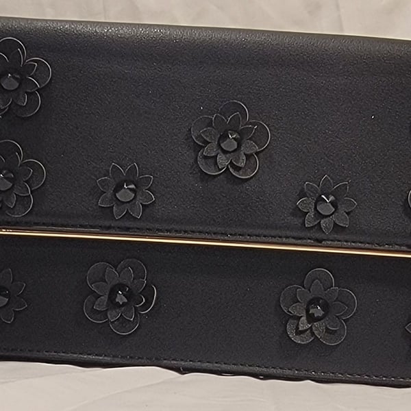 Urban Expressions Black Vegan Leather Floral Applique Not strapps 