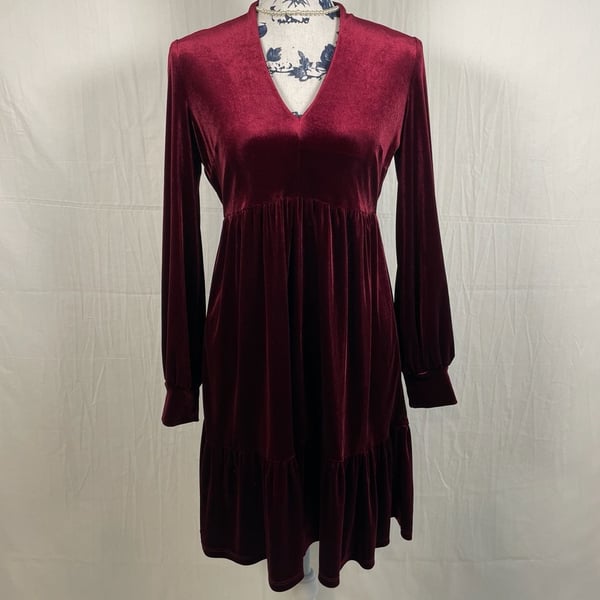 Just Taylor Burgundy Babydoll Velvet Long Sleeve Babydoll Tiered Mini Dress Sz S