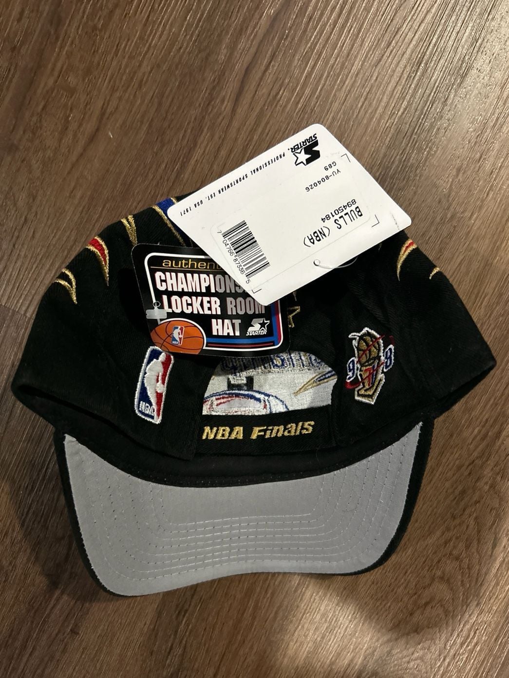 Vintage 1998 Chicago Bulls NBA Champions Locker Room Hat NWT 4