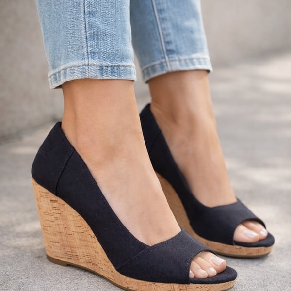 TOMS Women's Classic Espadrille Wedge Sandal Women’s 5.5