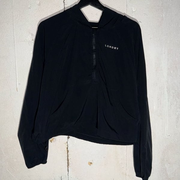 LGNDRY Quarter-Zip Cropped Athletic Windbreaker Pullover Hoodie
