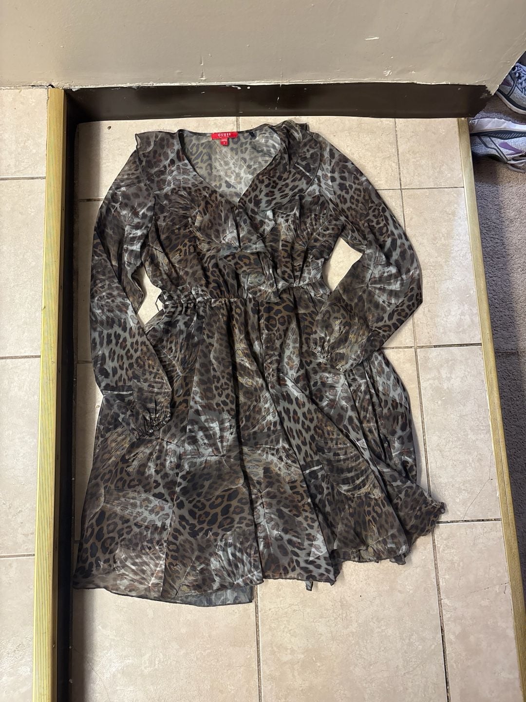 GUESS Women's Leopard Print Chiffon V-Neck Long Sleeve Tiered Ruffle Dress 2