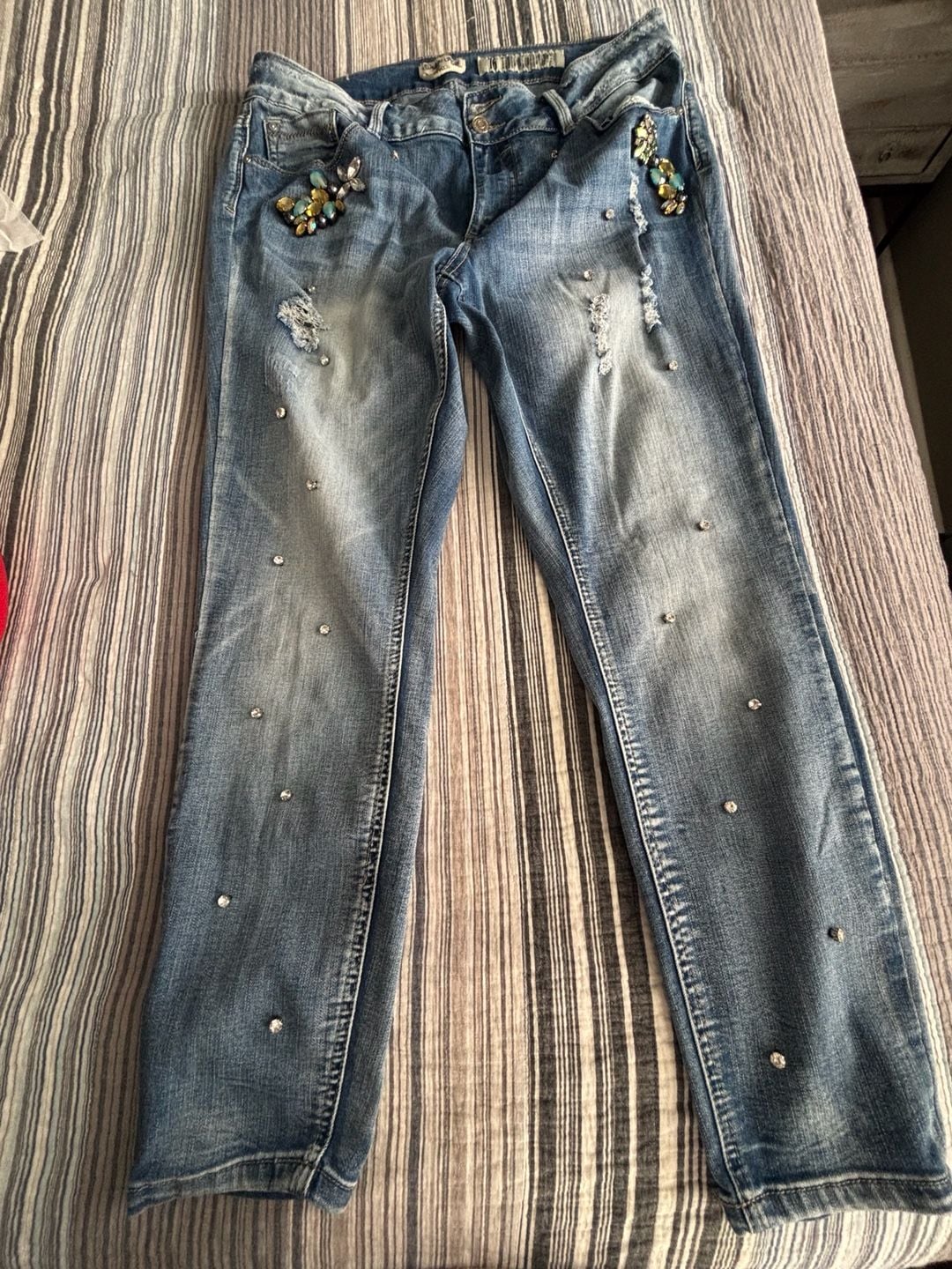 Juniors Ankle Jewel Distressed Skinny Jeans Sz16 4