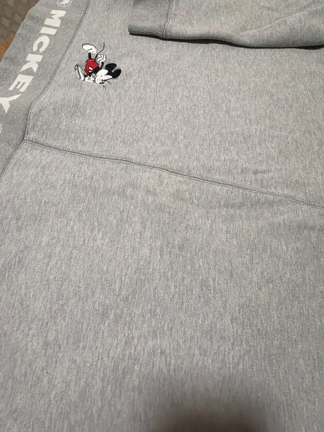 Vintage 90s Disney Store Mickey Mouse Gray Embroidered Crewneck Sweatshirt 3