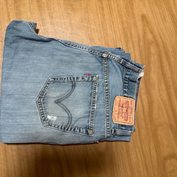 Levi's 559 Relaxed Straight Jeans W36 L34 Distressed Light Wash