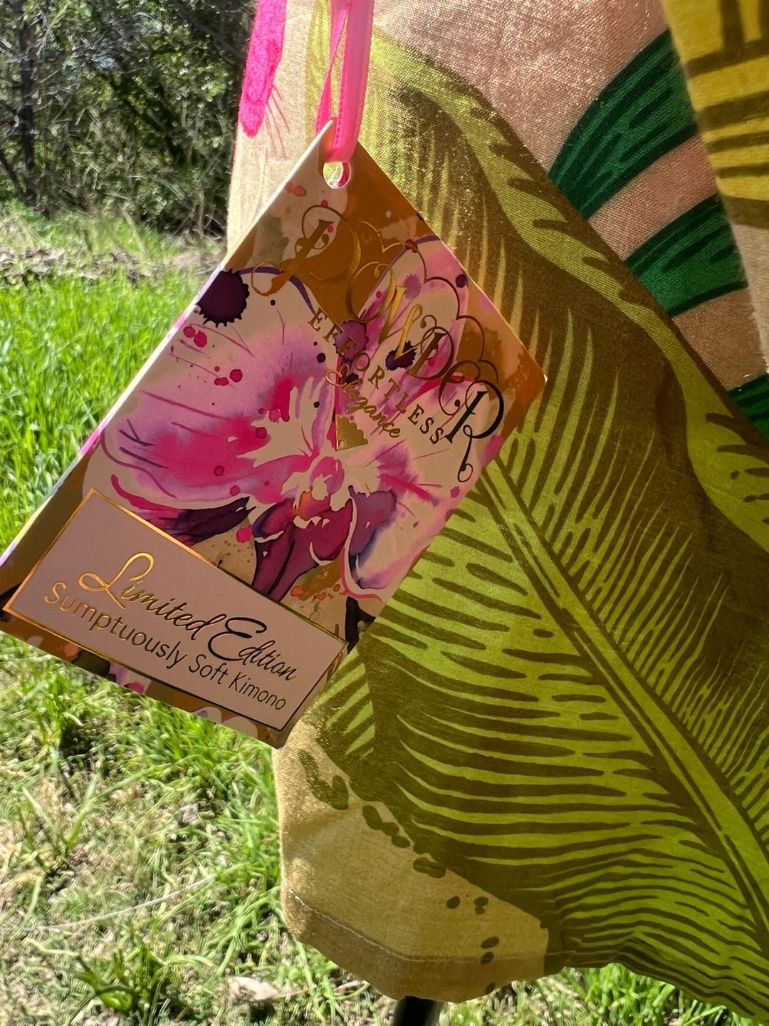 Powder Tropical Flora and Fauna Coconut Limited Edition Short Kimono 11