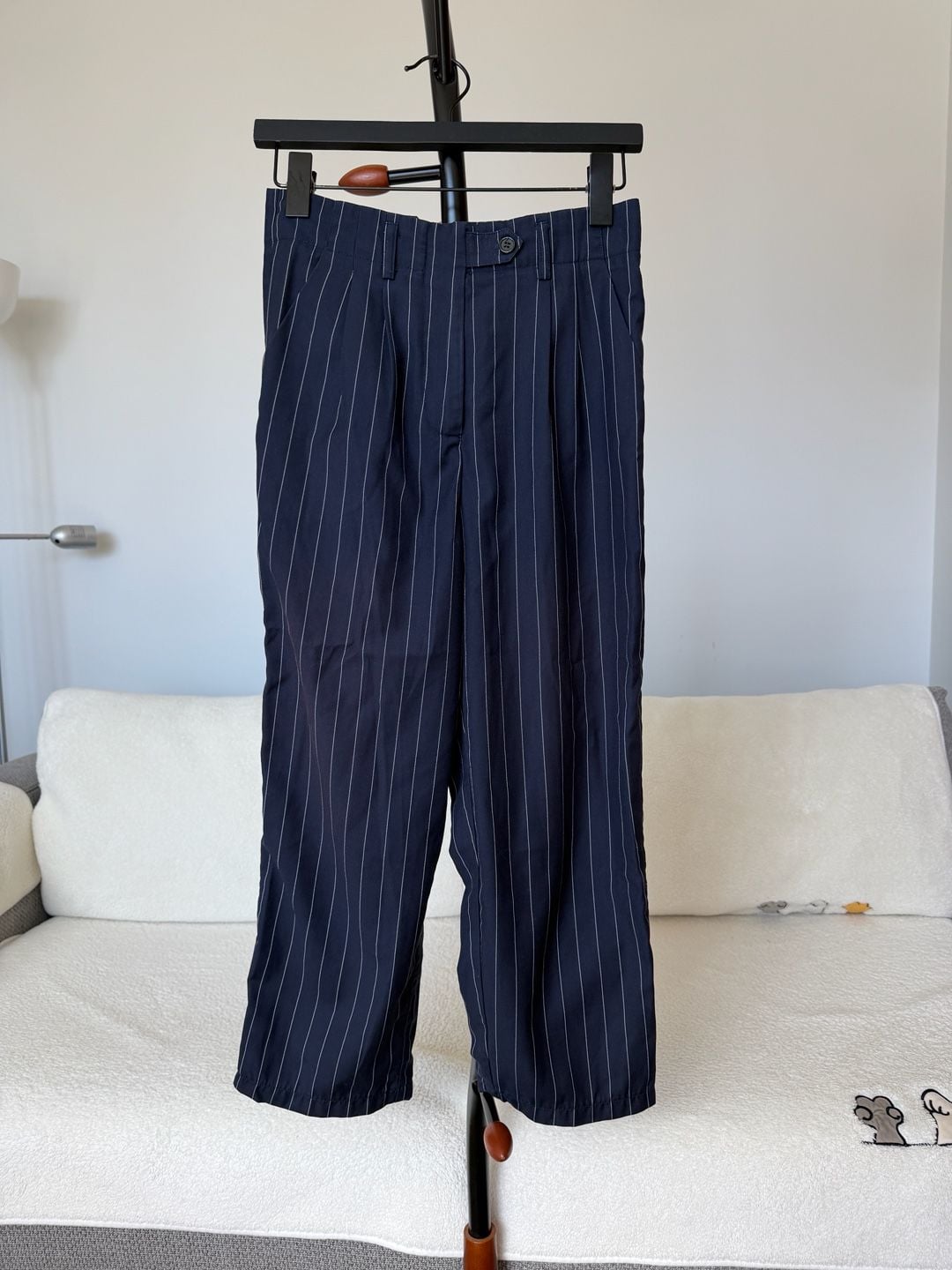 QUEENIE STUDIO Navy Blue Pinstripe Pleated High-Waist Trousers 2
