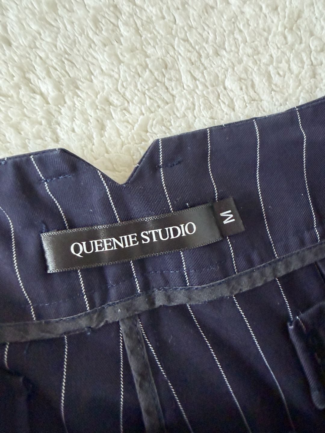 QUEENIE STUDIO Navy Blue Pinstripe Pleated High-Waist Trousers 4