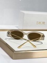 Dior 30Montaigne B6I Cat-Eye Sunglasses with CD Logo Gold Tone Temples 10