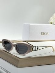 Dior 30Montaigne B6I Cat-Eye Sunglasses with CD Logo Gold Tone Temples 11