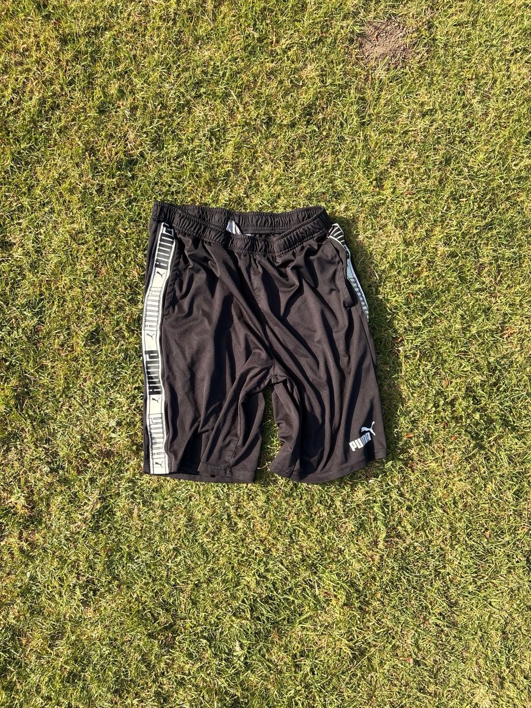 Puma Men's Black Athletic Mesh Shorts with Logo Side Tape Size Large 1