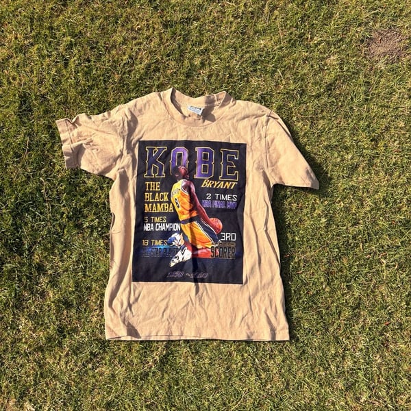 Kobe Bryant Portrait Tee L (42-44) New
