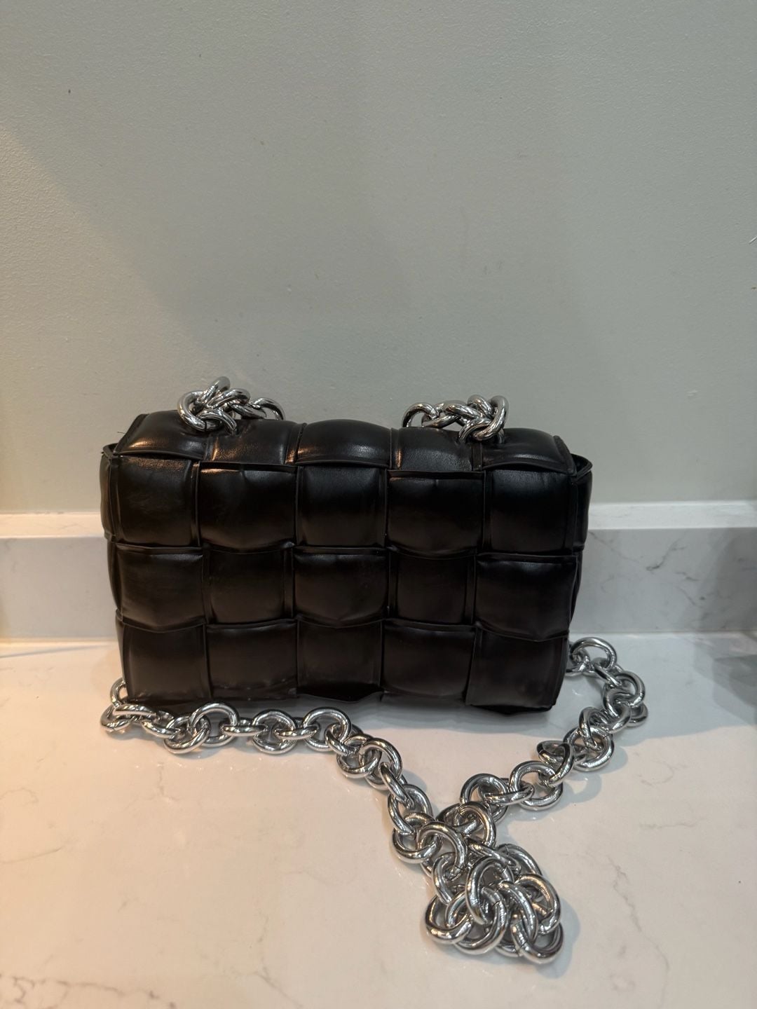 Black Padded Woven Chain Shoulder Bag Chunky Silver Chain Cassette Style Crossbody 3