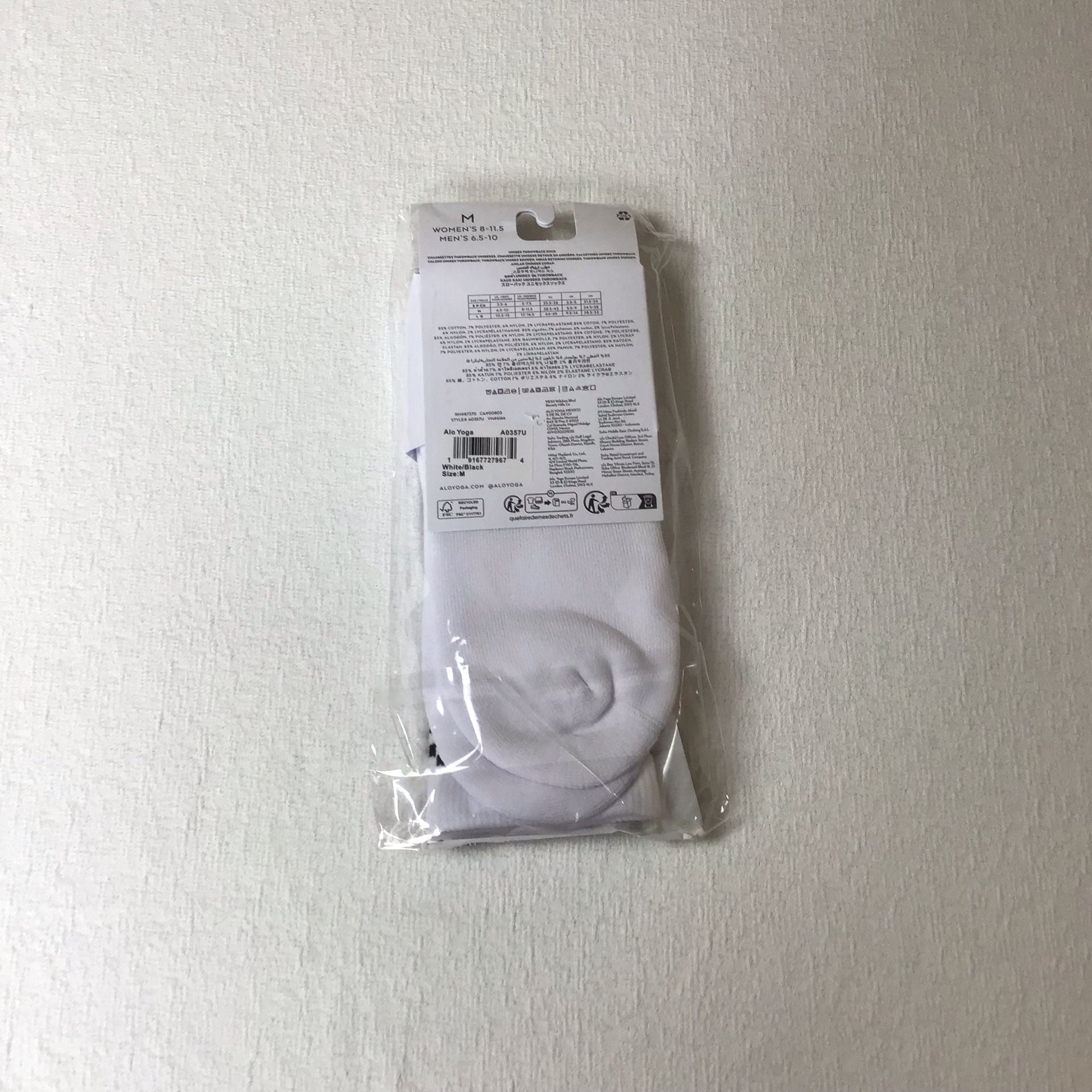 Alo Yoga Unisex Throwback Sock White/Black Size Medium 3