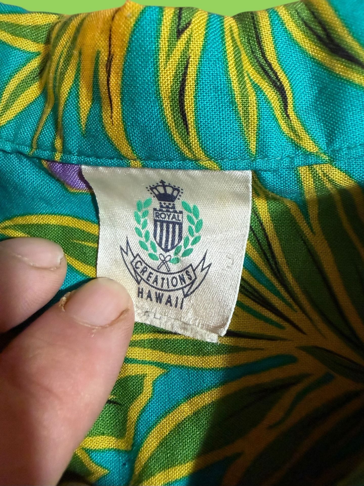 Vintage Royal Creations Hawaii Pineapple & Orchid Tropical Hawaiian Shirt XL 4