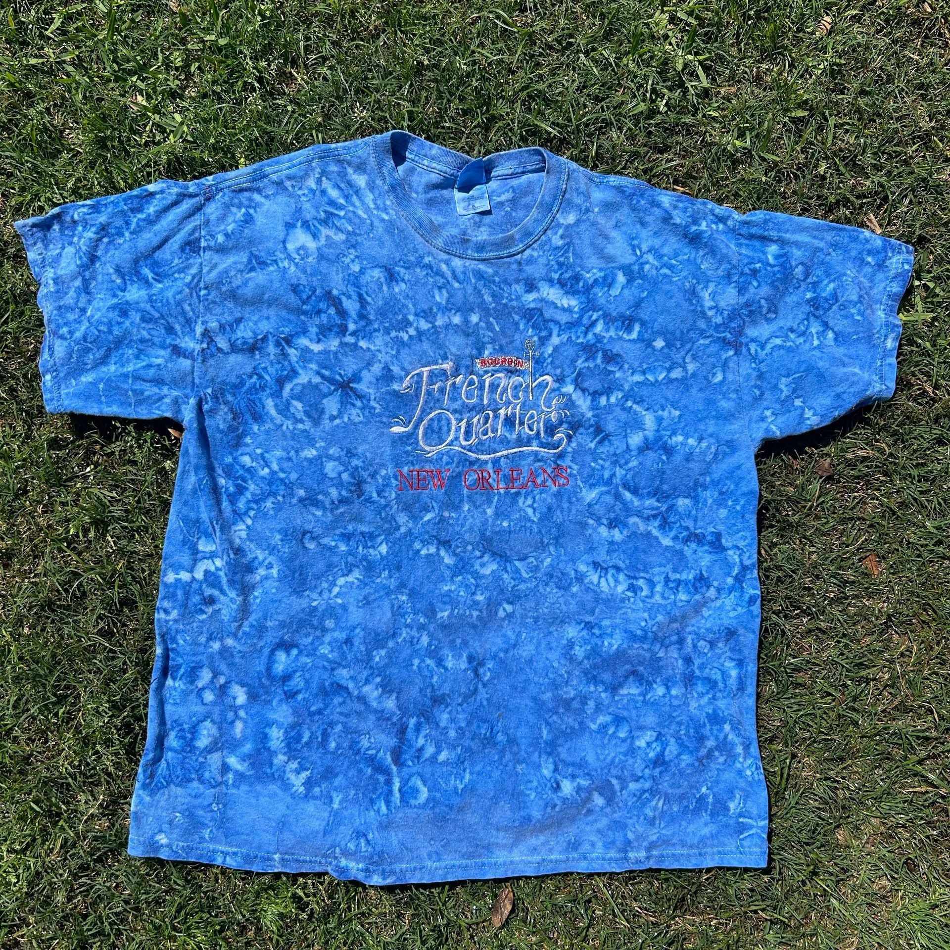 Vintage Blue Tie Dye New Orleans Bourbon Street Embroidered T-Shirt XL 2