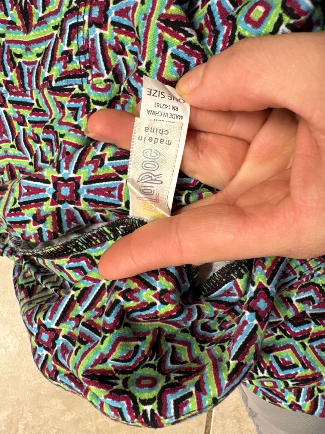 LuLaRoe One Size OS Leggings Green Purple Tribal Geometric Medallion Print 3
