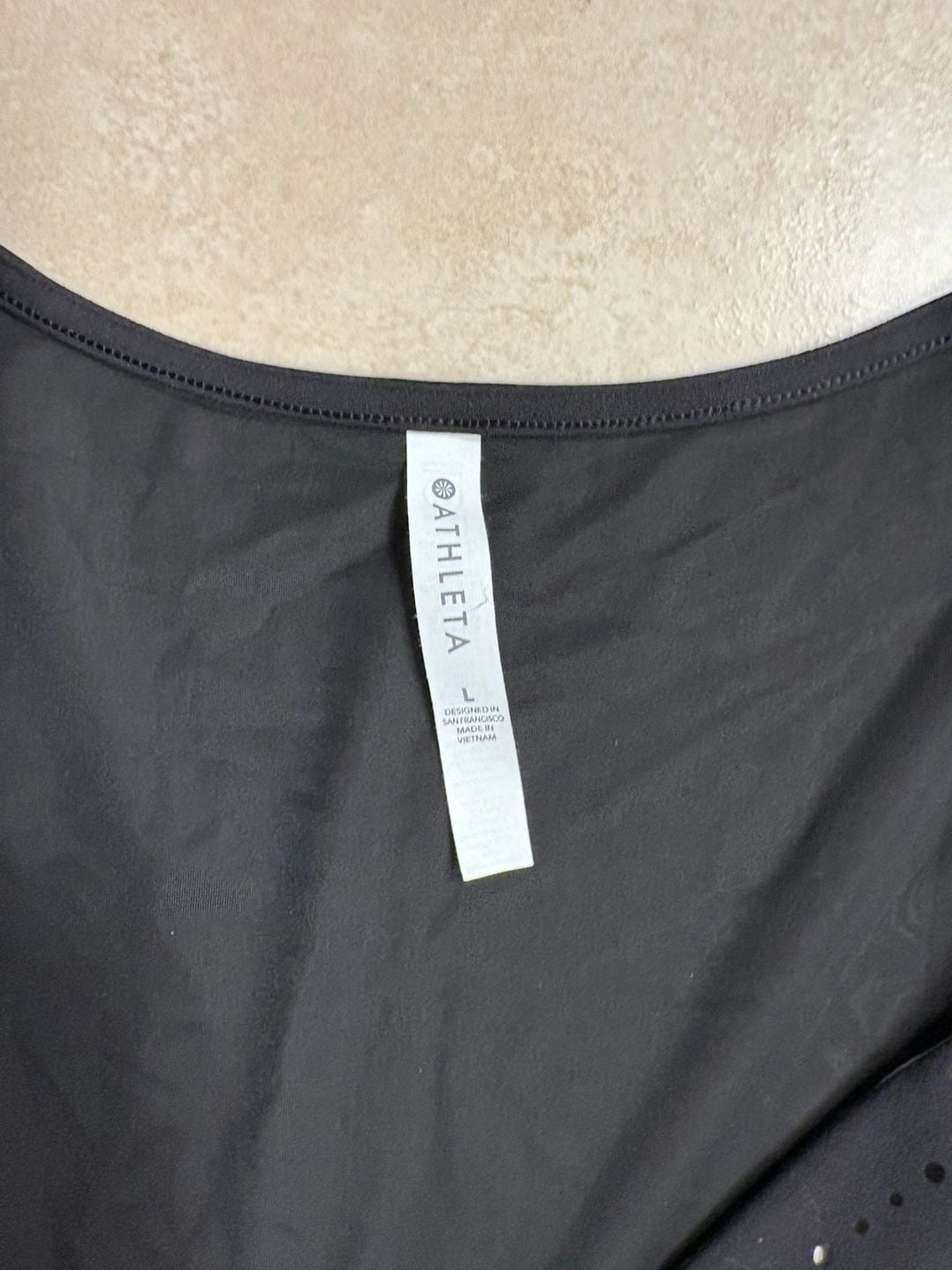 Athleta Stealth Sculptek V-Neck Perforated Short Sleeve Crop Top 2