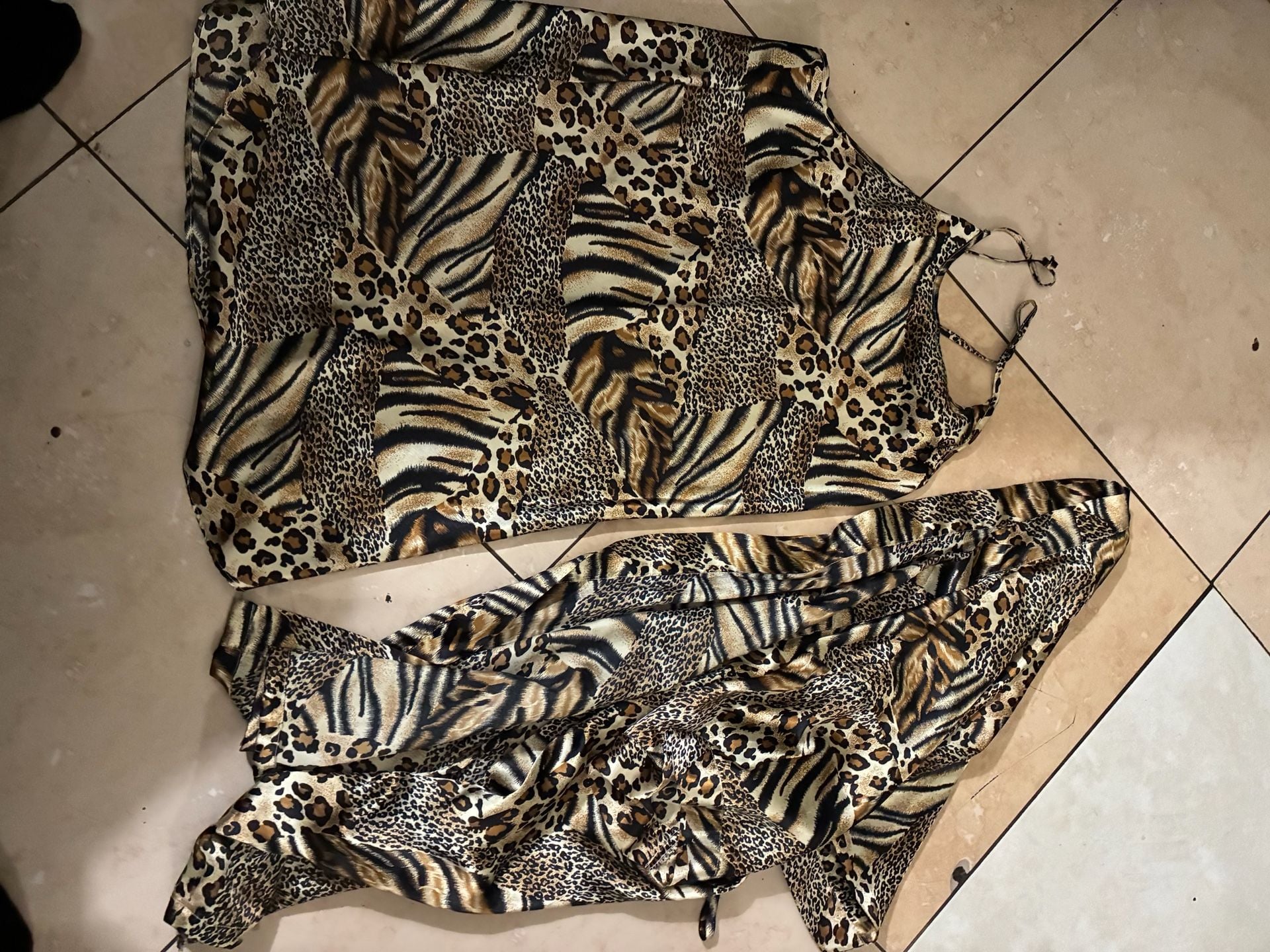 Secret Treasures Mixed Animal Print Satin Chemise and Robe 2-Piece Sleep Set 5