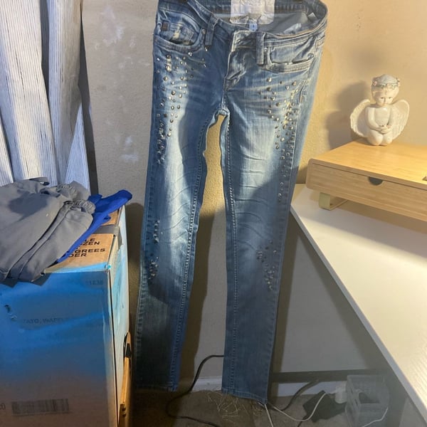 Dollhouse Studded Low Rise Slim Fit Distressed Blue Jeans Size 1