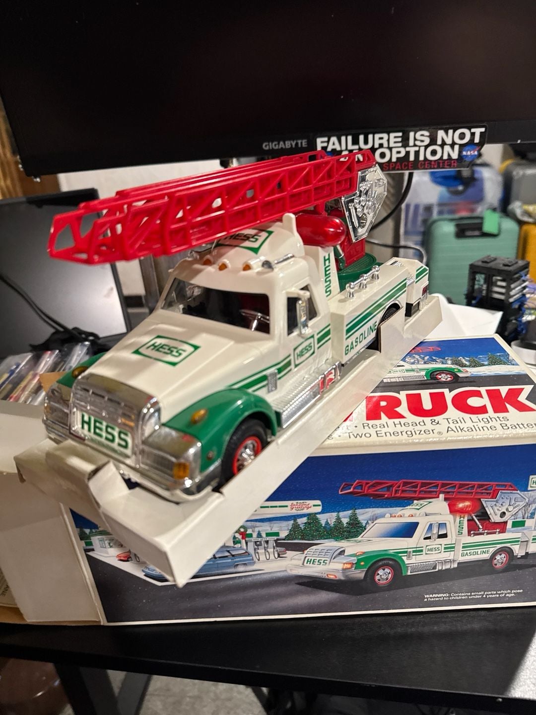 Vintage 1994 Hess Toy Rescue Truck with Original Box 5