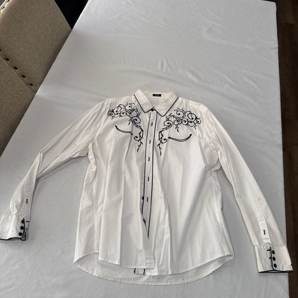 Mazeys Mens White Black Western Cowboy Embroidered Retro Long Sleeve Shirt