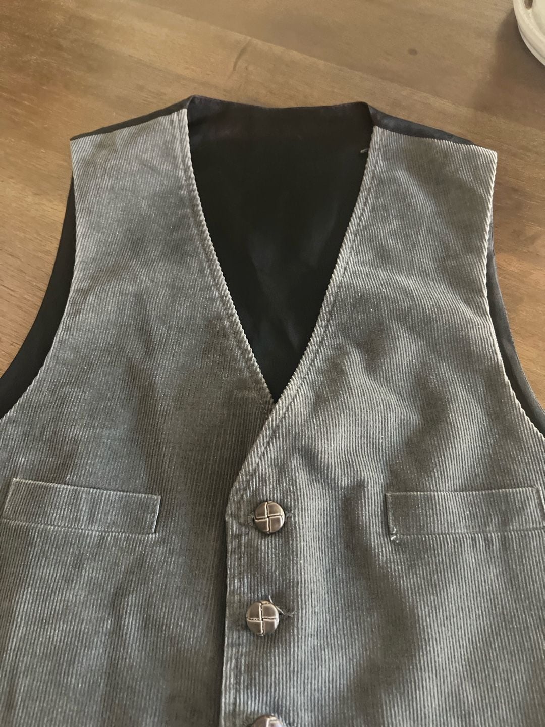 Vintage Corduroy Button Front Vest with Woven Leather Knots Buttons 7