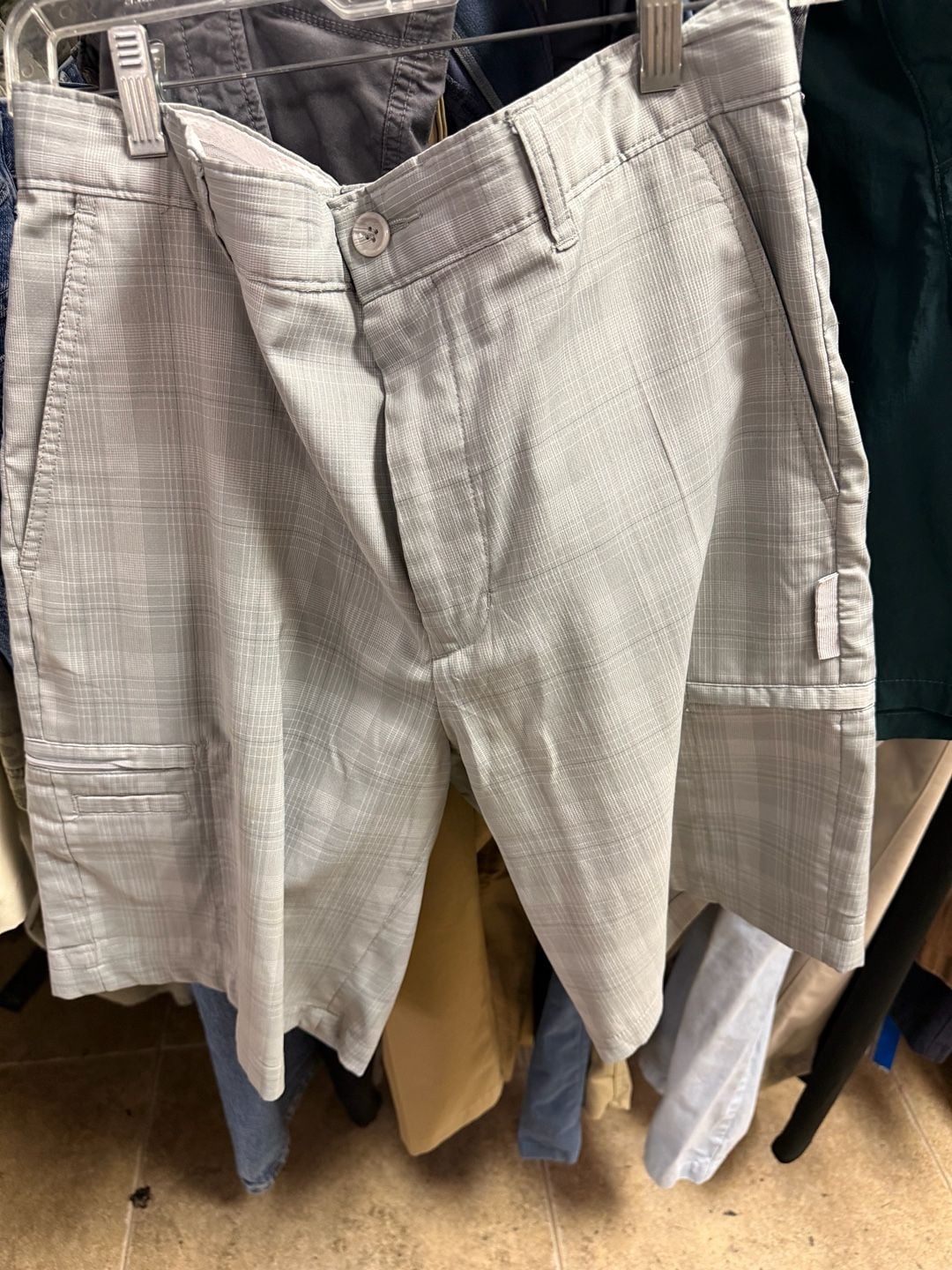 Greg Norman for Tasso Elba Plaid RapiDry Golf Cargo Shorts Size 32 2