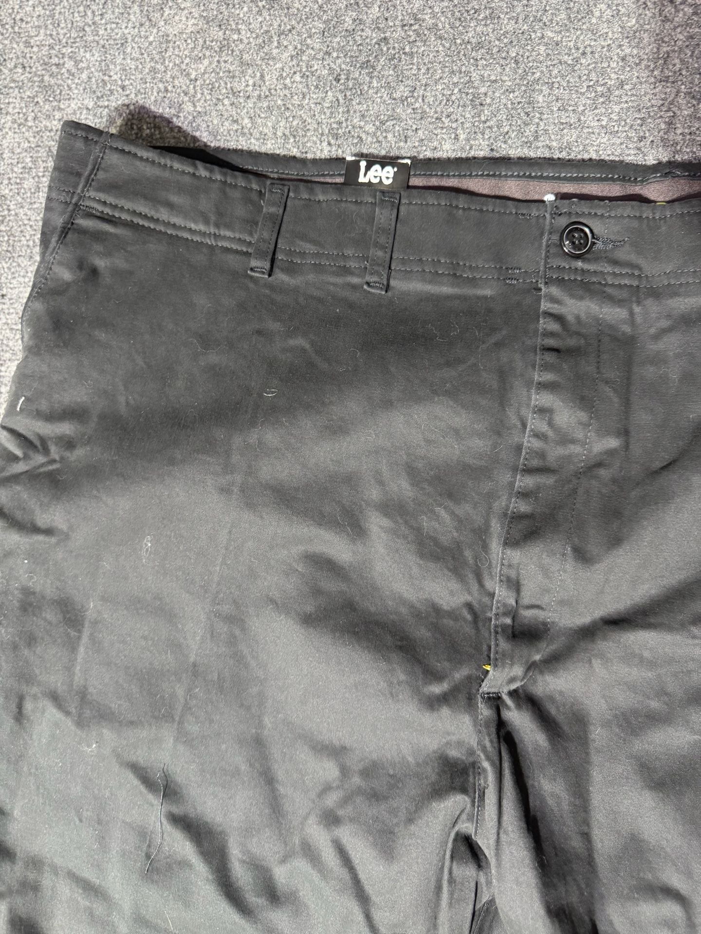 Lee Men's Big & Tall Extreme Motion Flat Front Regular Straight Pant Black 52W X 30L 6