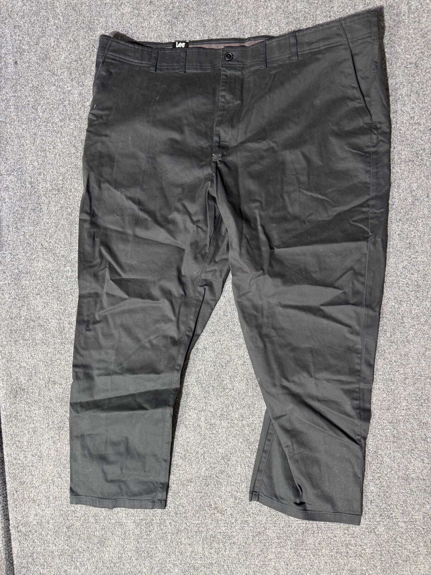 Lee Men's Big & Tall Extreme Motion Flat Front Regular Straight Pant Black 52W X 30L 8