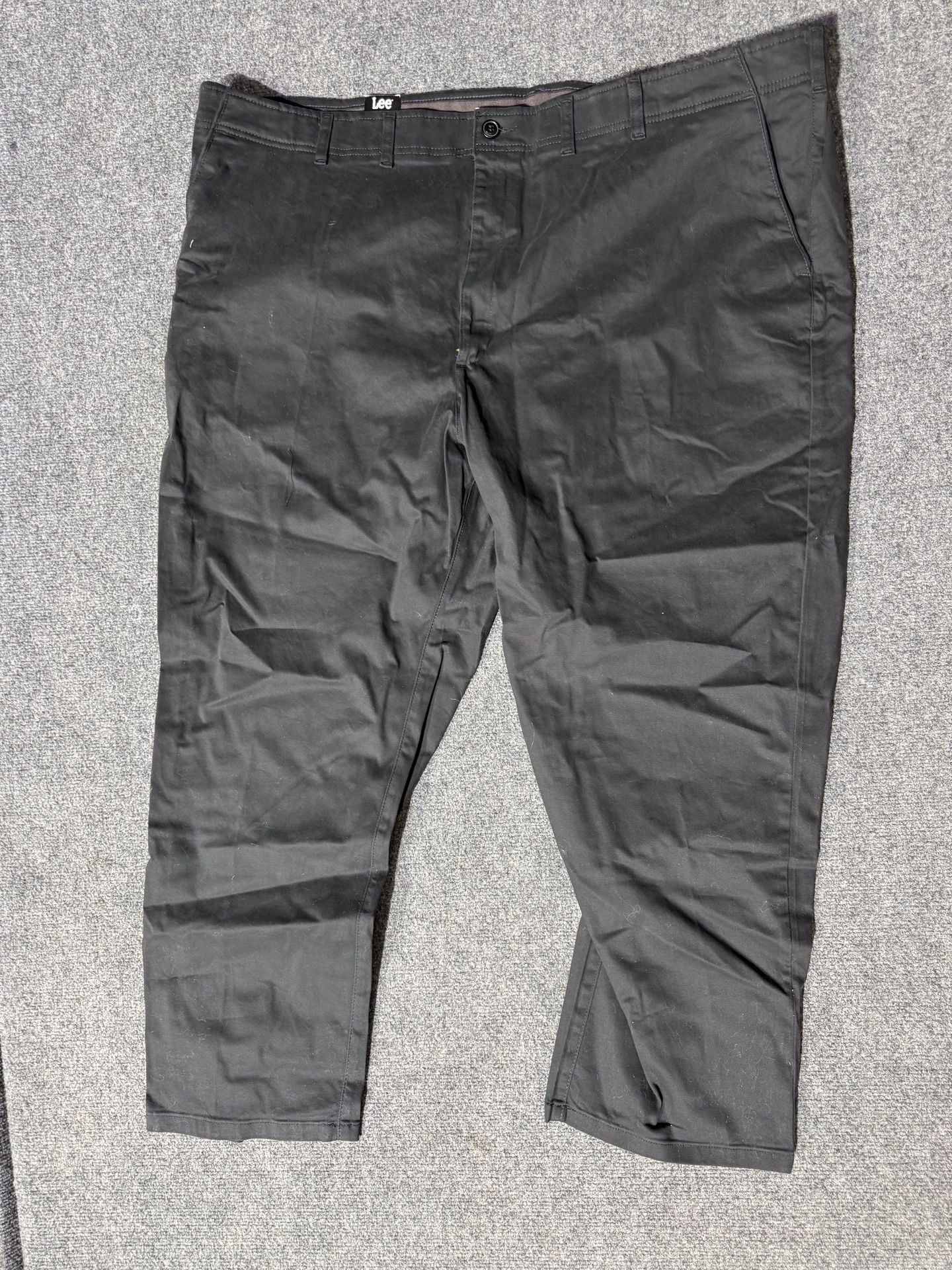 Lee Men's Big & Tall Extreme Motion Flat Front Regular Straight Pant Black 52W X 30L 9