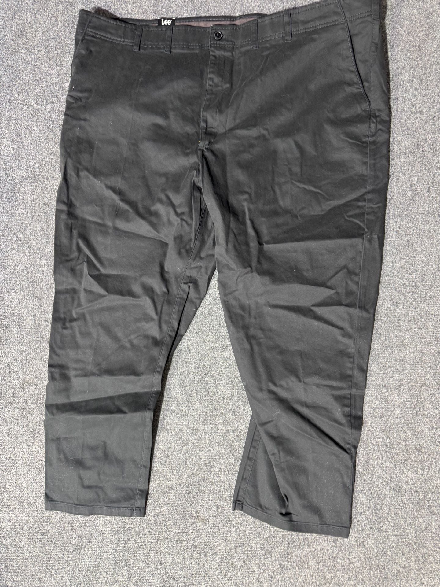 Lee Men's Big & Tall Extreme Motion Flat Front Regular Straight Pant Black 52W X 30L 10
