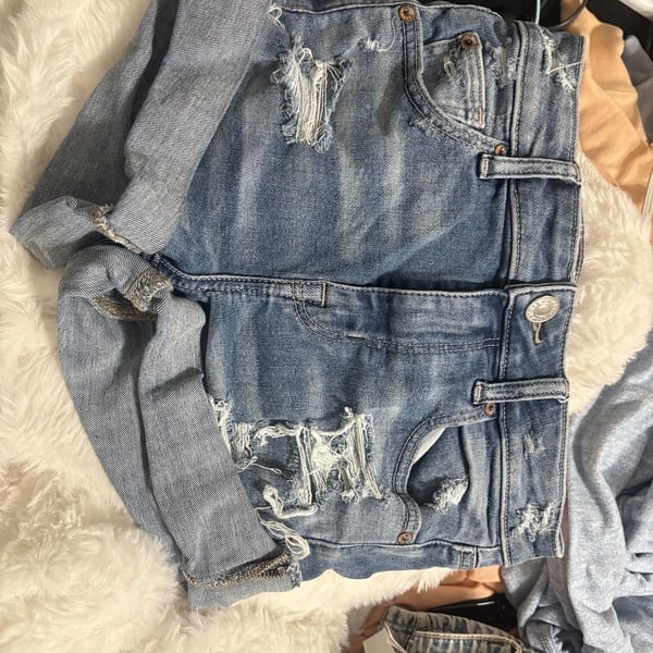American Eagle Ne(x)t Level High-Waisted Distressed Denim Shortie