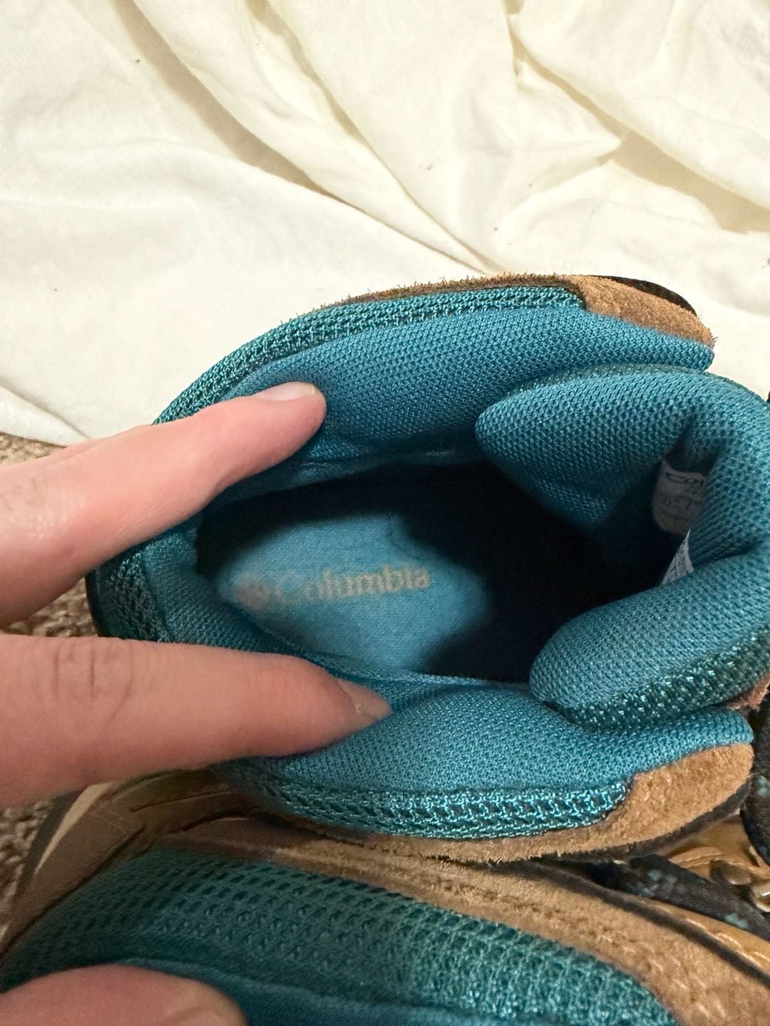 EUC Women's Newton Ridge Plus Hiking Boot Size 11 5