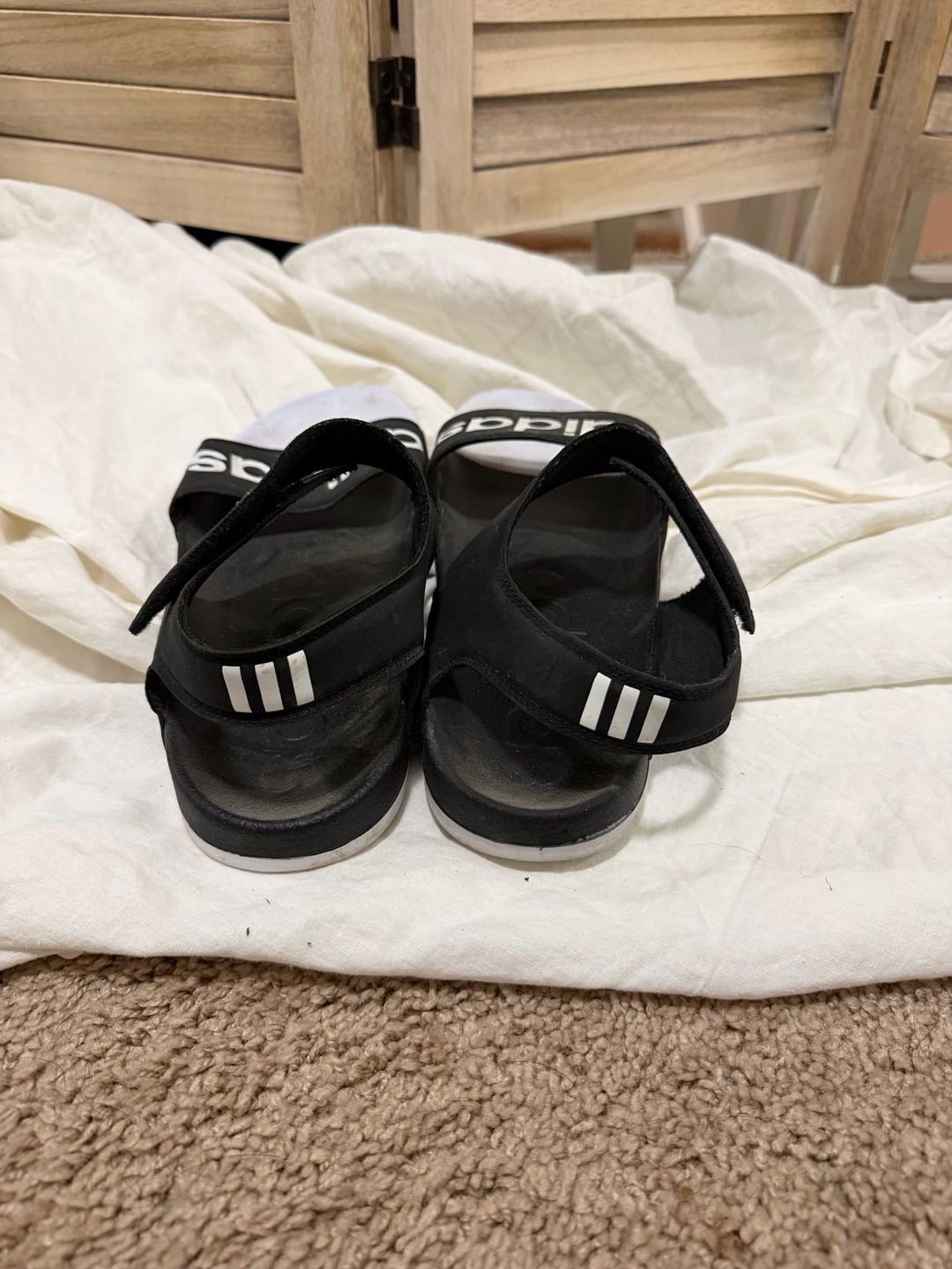 GUC adidas Adilette Black and White Strappy Sport Sandals Womens 11 4