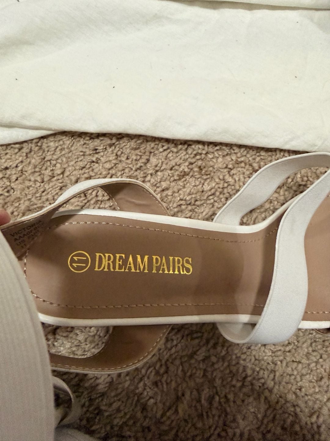 NWOB DREAM PAIRS Victoria White Elastic Strap Chunky Block Heel Sandals Size 11 2