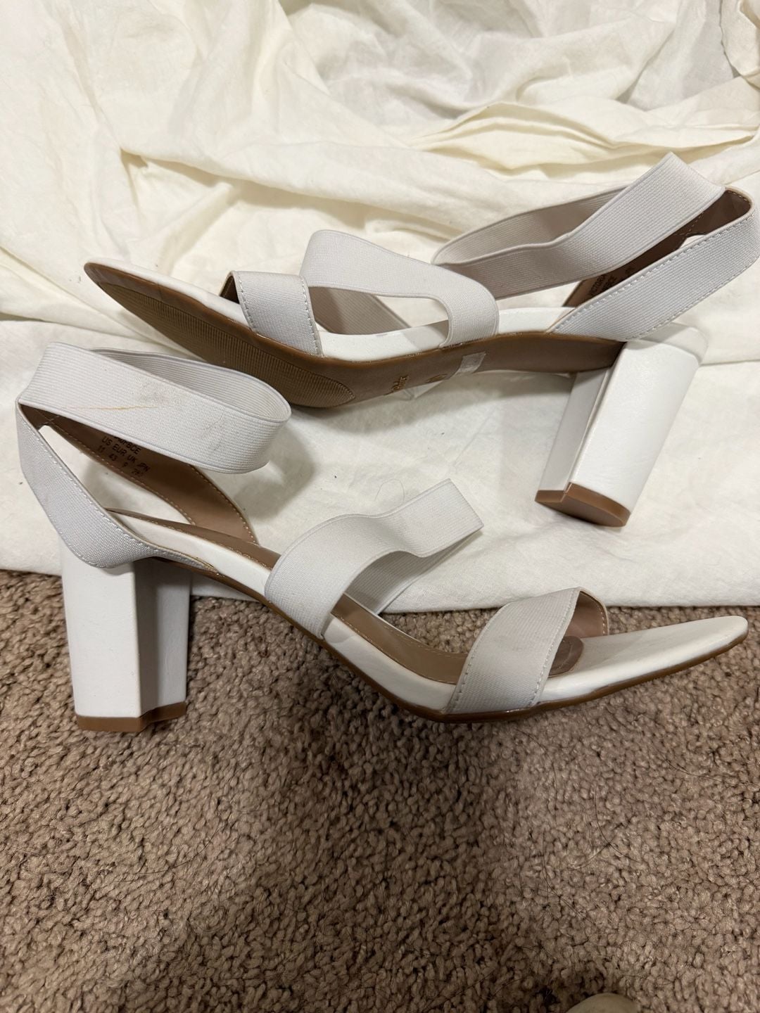NWOB DREAM PAIRS Victoria White Elastic Strap Chunky Block Heel Sandals Size 11 3