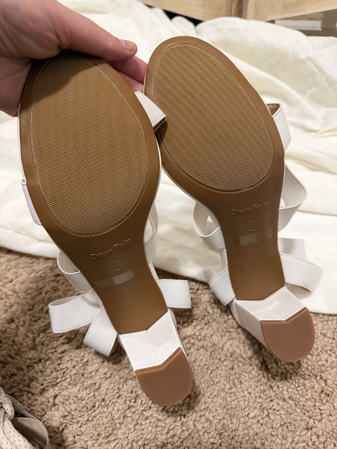 NWOB DREAM PAIRS Victoria White Elastic Strap Chunky Block Heel Sandals Size 11 5