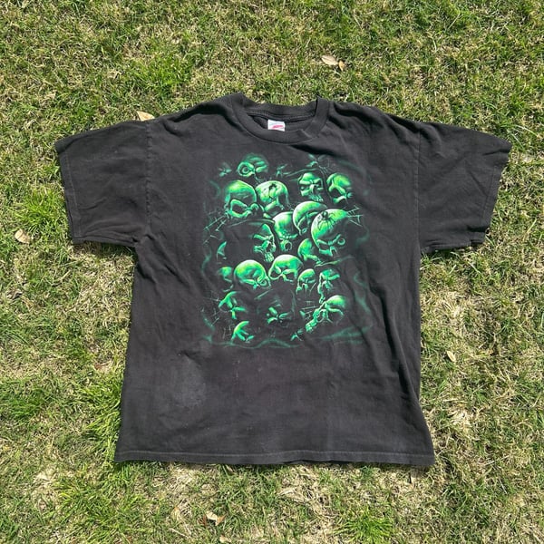 Vintage Y2K Green Skull Pile Spider Web Graphic T-Shirt XL