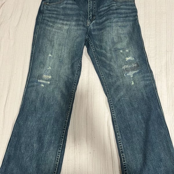 Express Kingston Classic Fit Bootcut Distressed Lion Patch Jeans W38 L30