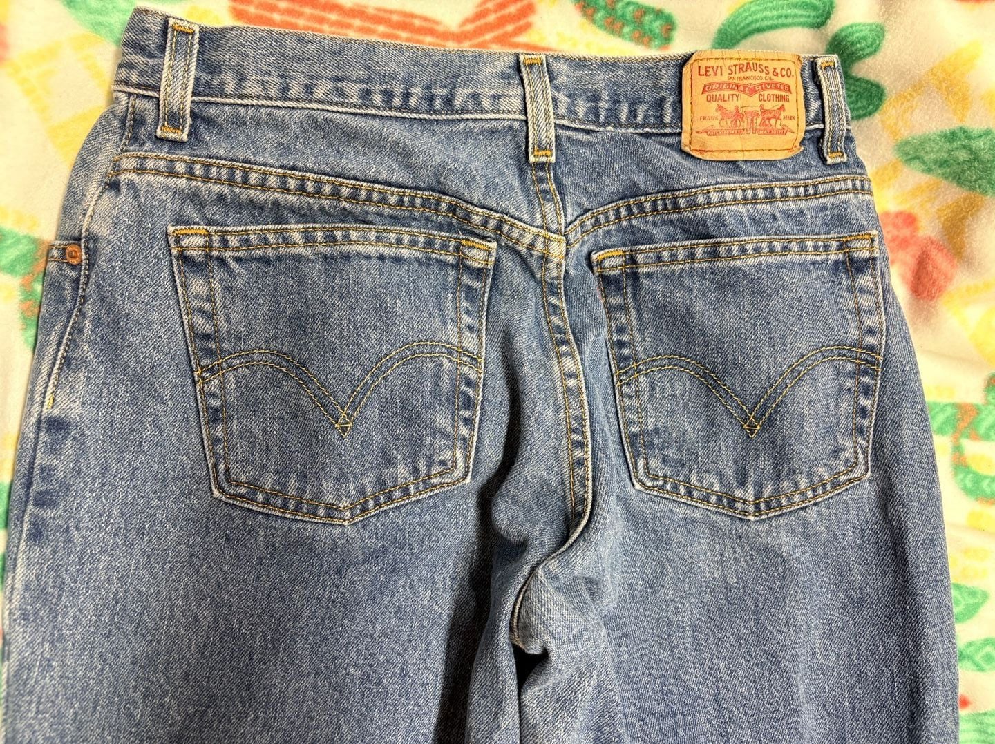 Levi's 550 Relaxed Tapered Leg Blue Denim Jeans Size 12S 8