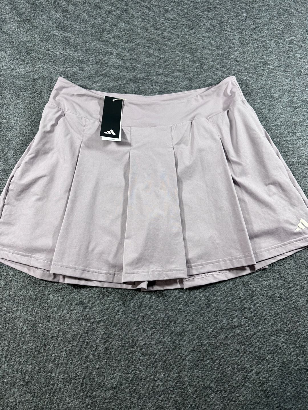 NWT adidas Women's Twistknit Ultimate365 Tour Pleated Golf Skort Fig Purple 2