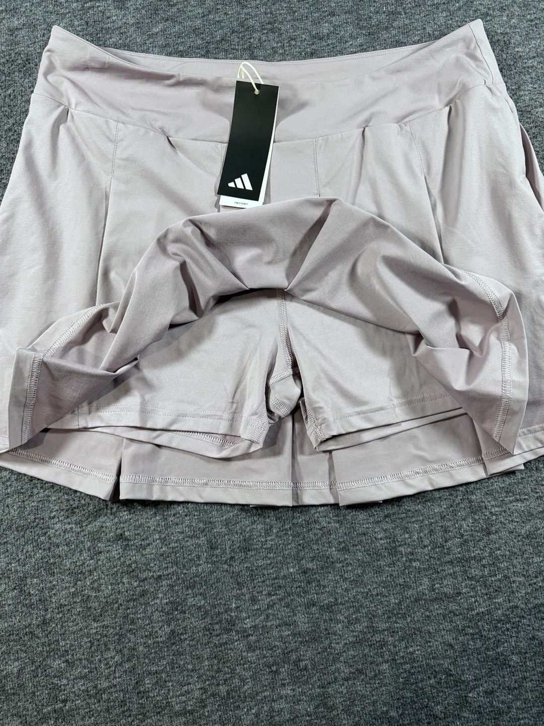 NWT adidas Women's Twistknit Ultimate365 Tour Pleated Golf Skort Fig Purple 6