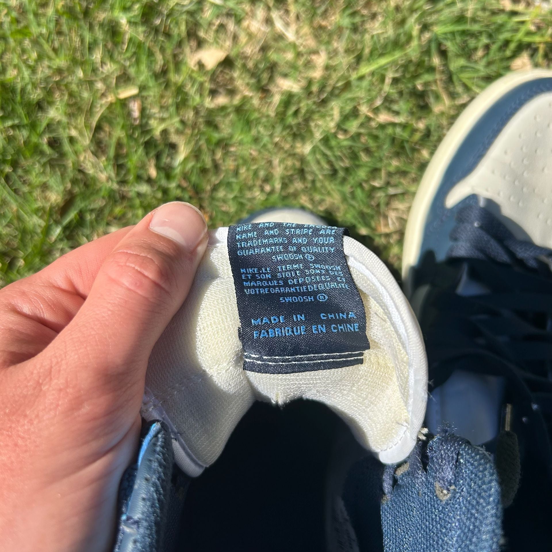 Air Jordan 1 Retro High OG Obsidian University Blue 6
