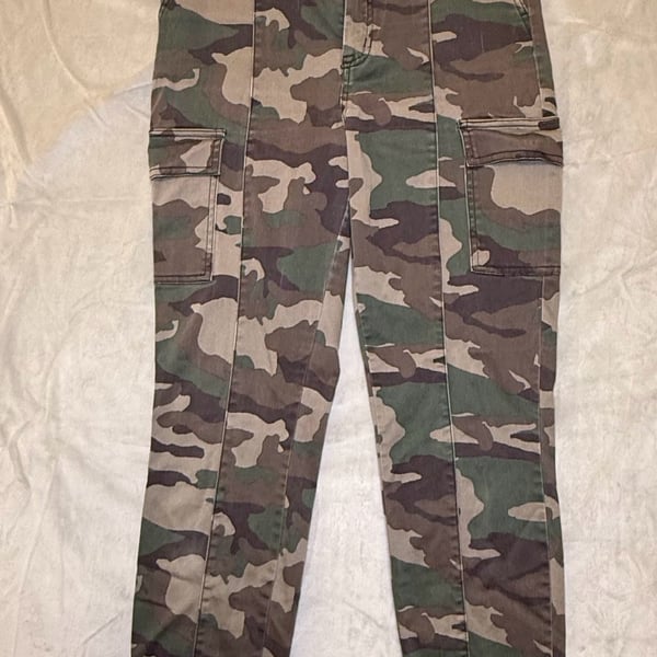 J. Crew Vintage Straight Cargo Pants in Camo Print High Rise Women's Size 27